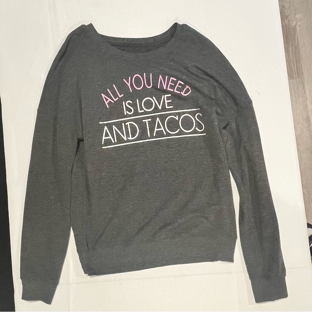 Sweatshirt